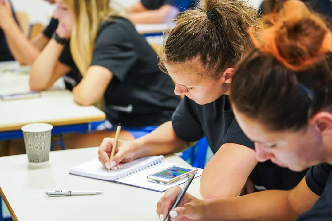 Irma Konjusha dhe Agnesa Robaj po marrin pjesë në "Samitin Evropian të Basketbollit të Grave të FIBA-s"